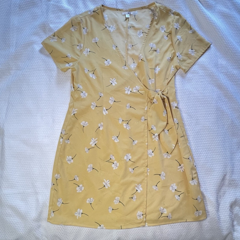 Amuse Society Yellow Wrap Dress White Flowers Size L